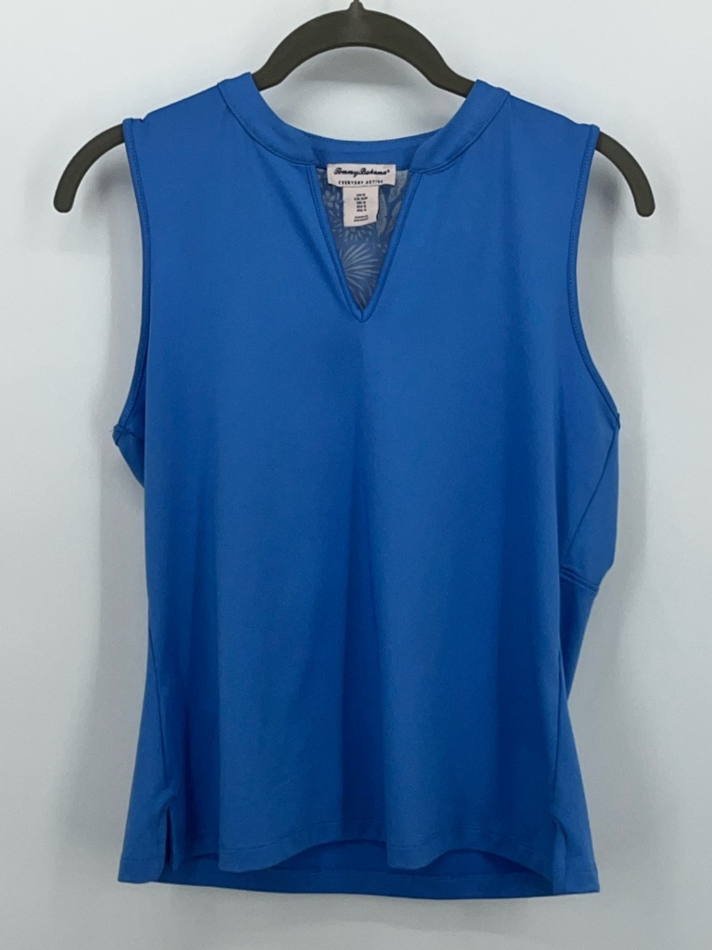 Tommy Bahama everyday active sleeveless top. With sheer strip in back. Size S.